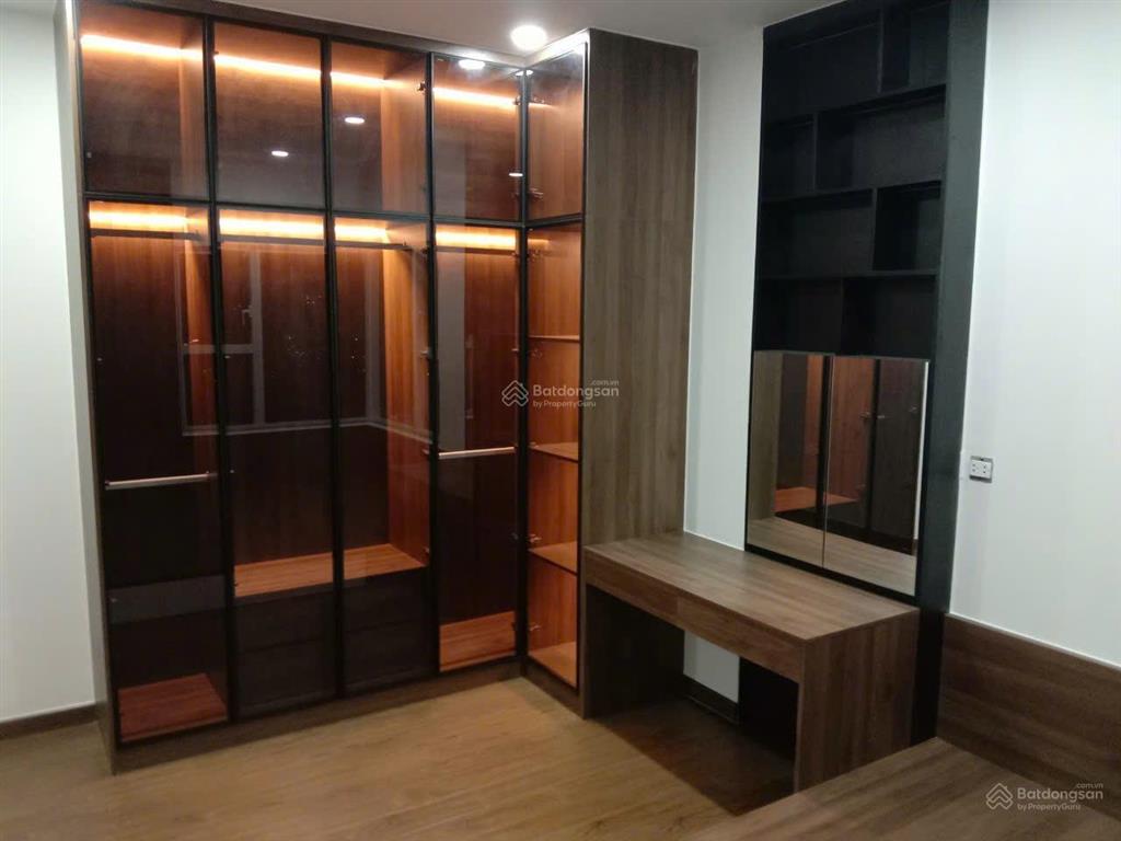 Chính chủ bán căn hộ sunrise city central 25 nguyễn hữu thọ quận 7 | view đông nam nội thất mới đẹp