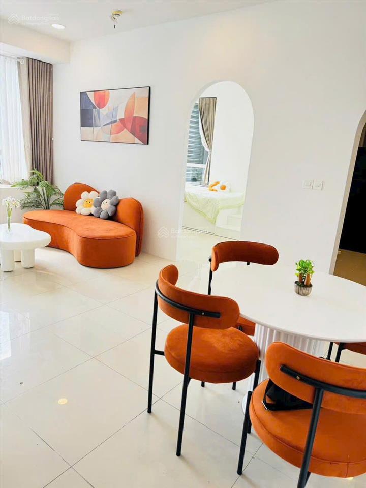Bán căn hộ sunrise city 1pn 1wc 53m2 giá tốt, full nội thất, view đông cửa tây