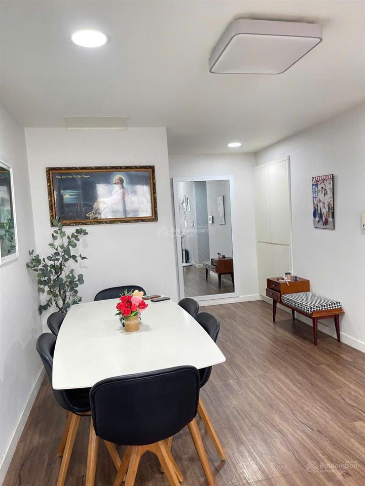 Bán căn hộ sunrise city 3pn 2wc 130m2 giá tốt, full nội thất, view bắc cửa đông