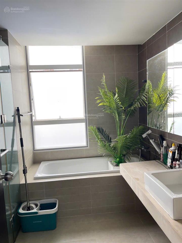 Bán căn hộ sunrise city 3pn 2wc 130m2 giá tốt, full nội thất, view bắc cửa đông