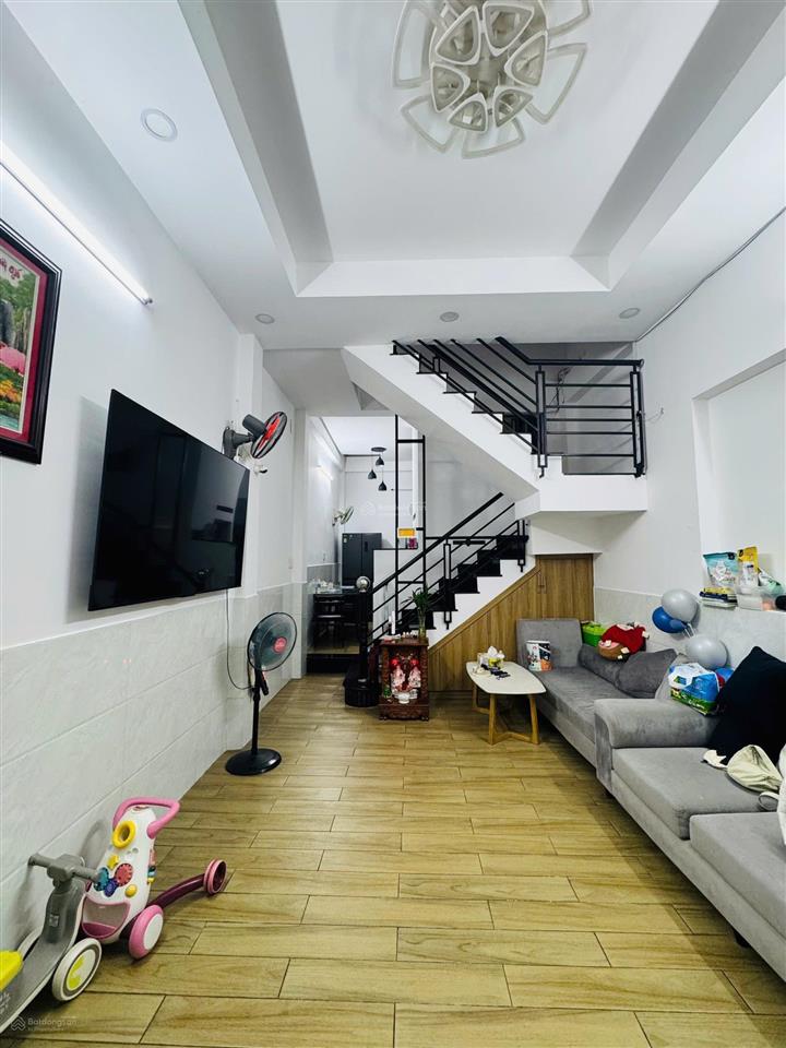Bán nhà 3 lầu tây thạnh (41m2). diện tích 4.1 x 10m . giá nhỉnh 5 tỷ