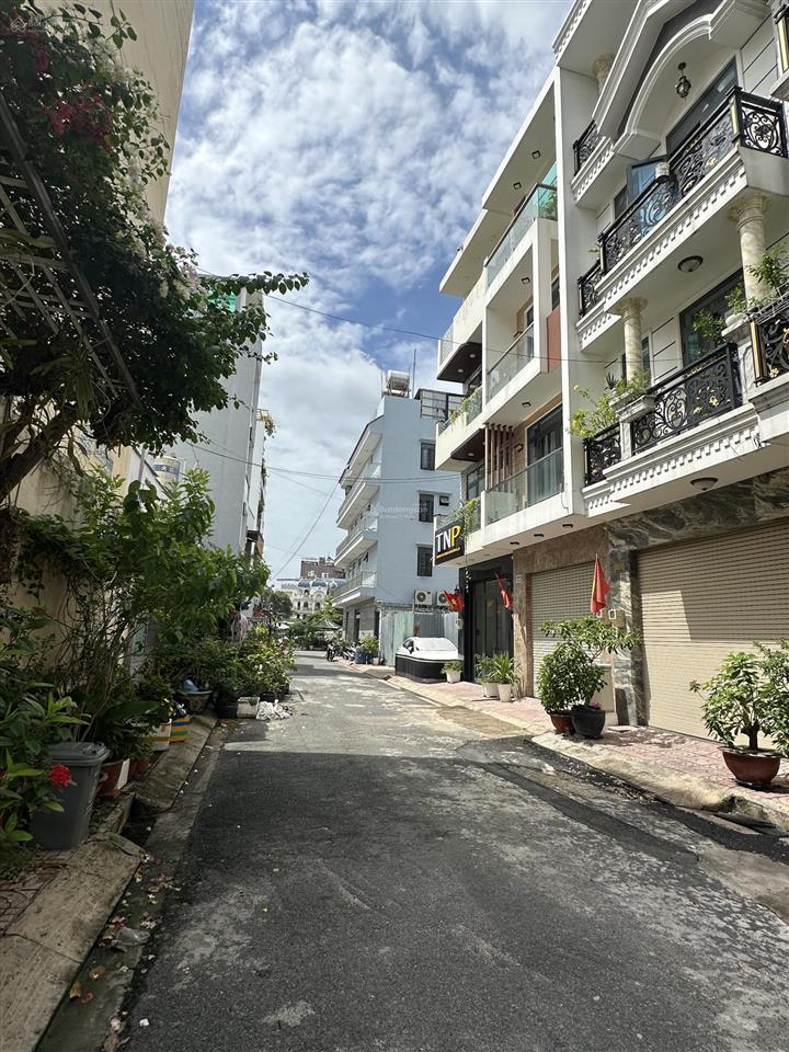 Bán nhà đẹp 4 lầu khu phân lô đồng bộ ngay tây thạnh. diện tích 4 x 17m. giá 10 tỷ