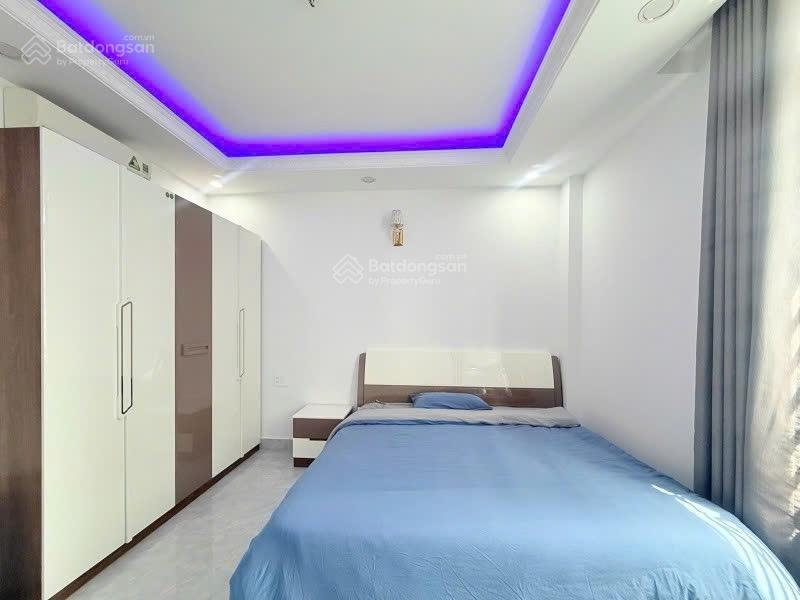 Bán nhà đẹp 4 lầu khu phân lô đồng bộ ngay tây thạnh. diện tích 4 x 17m. giá 10 tỷ