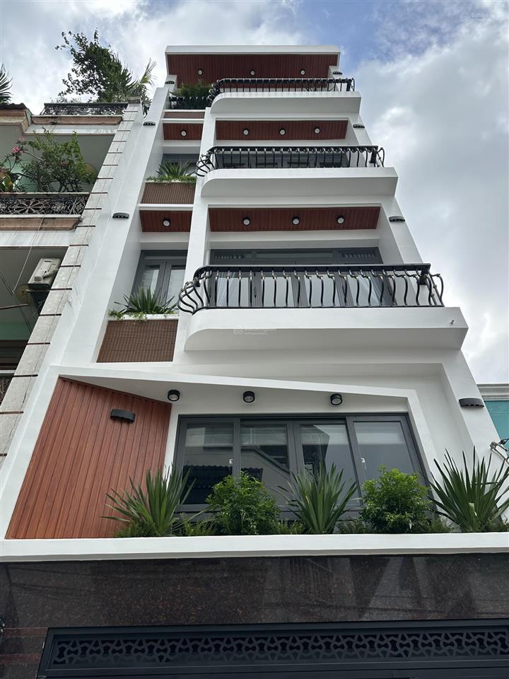 Nhà đẹp kế bên aeon tân phú (4.5 x 13m) 4 lầu mới 100%. giá nhỉnh 7 tỷ