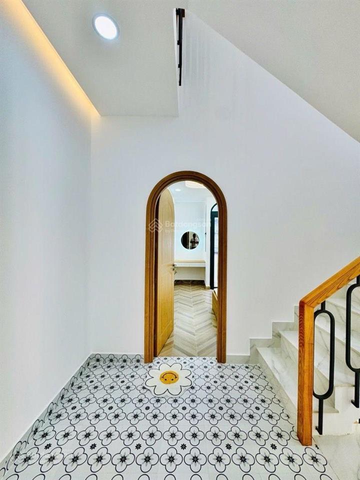 "giá quá rẻ" giảm hơn 500tr còn hơn 6 tỷ  3 tầng 68m2  ngay chợ bà chiểu  giáp quận 1