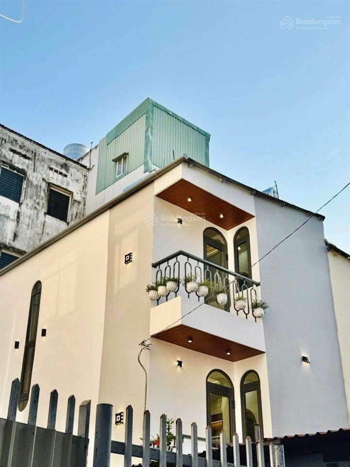 "giá quá rẻ" giảm hơn 500tr còn hơn 6 tỷ  3 tầng 68m2  ngay chợ bà chiểu  giáp quận 1
