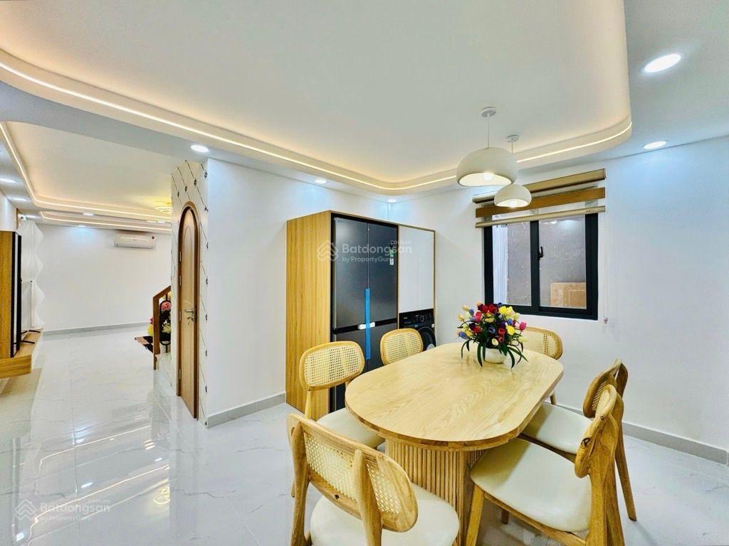 "giá quá rẻ" giảm hơn 500tr còn hơn 6 tỷ  3 tầng 68m2  ngay chợ bà chiểu  giáp quận 1