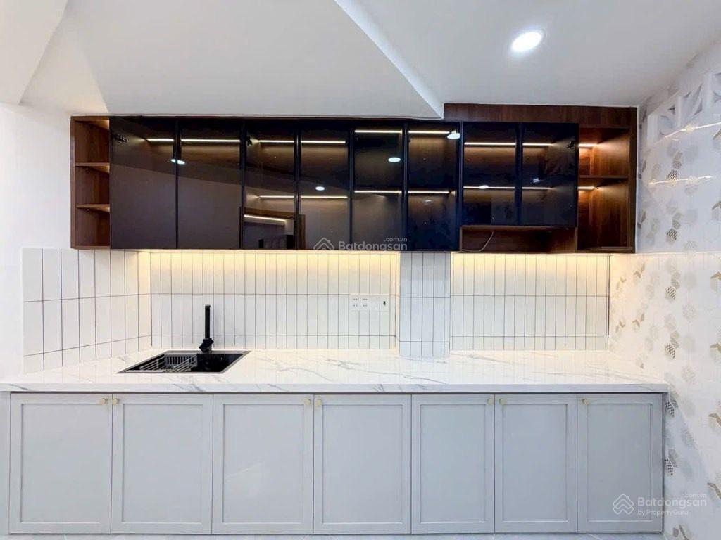 Chủ ngộp hẻm xe hơi  nguyễn hữu cảnh  3 tầng 54m2  chỉ hơn 7 tỷ  ngay ga metro văn thánh