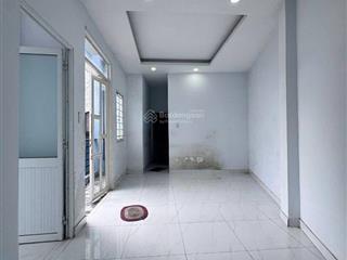 Hơn 5 tỷ  3 tầng 49m2  ngay chợ cây quéo  gần phú nhuận  sát hxh