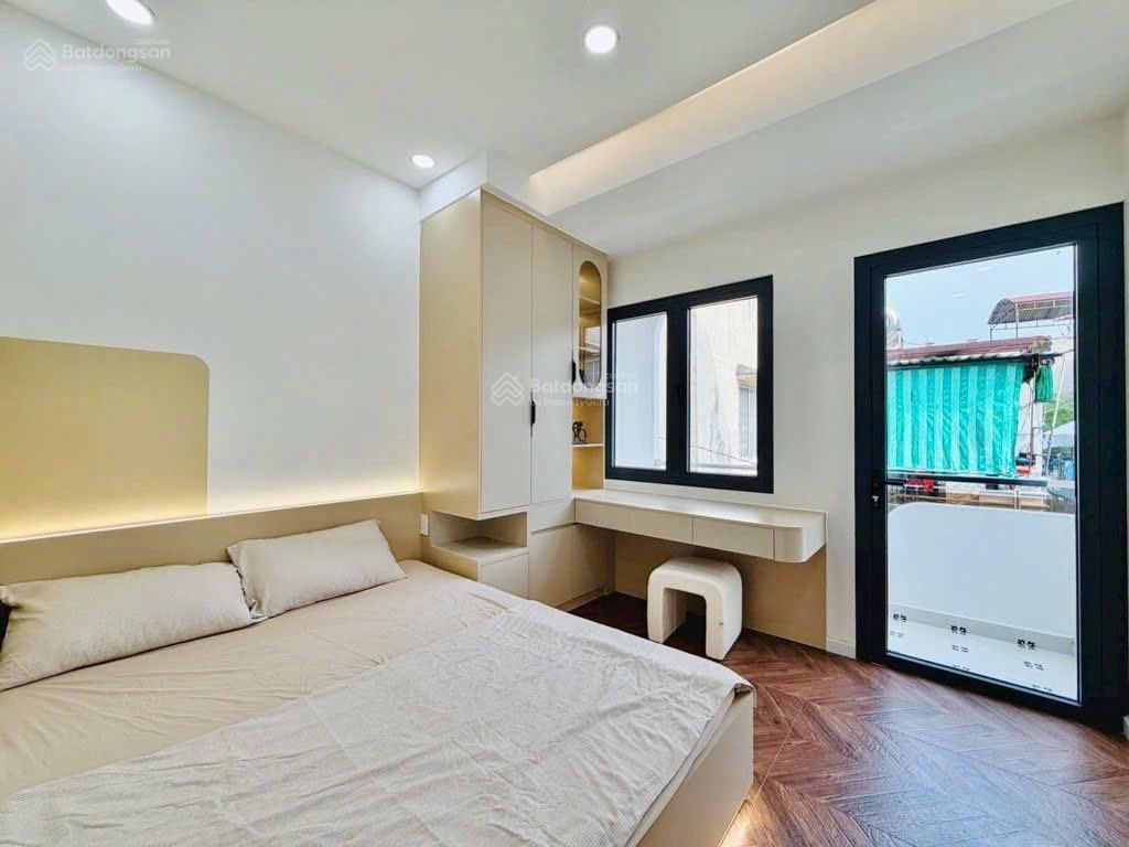 Nhỉnh 6 tỷ  3 tầng 56m2  xe hơi ngủ nhà nguyễn hữu cảnh  bình thạnh