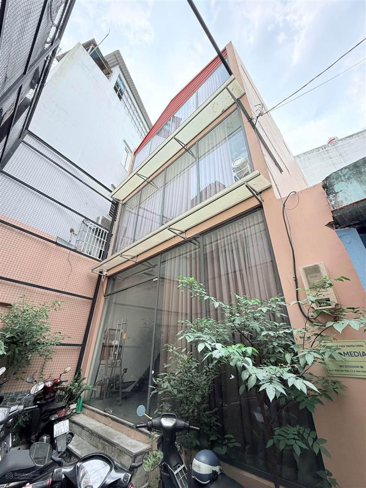 Chủ ngộp  ngay chợ cây quéo  3 tầng 92m2  hơn 9 tỷ