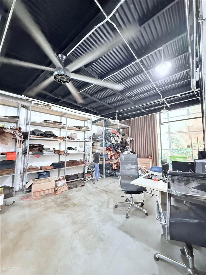 Chủ ngộp  ngay chợ cây quéo  3 tầng 92m2  hơn 9 tỷ