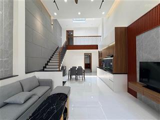 Chủ ngộp  60m2  nhỉnh 4 tỷ  2 tầng  ngay ngã tư hàng xanh