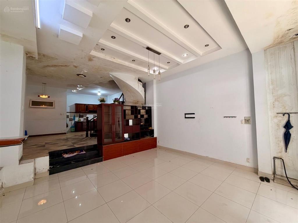 4 tầng 69m2  nhỉnh 9tỷ  hxh  ngay chu văn an  học viện cán bộ