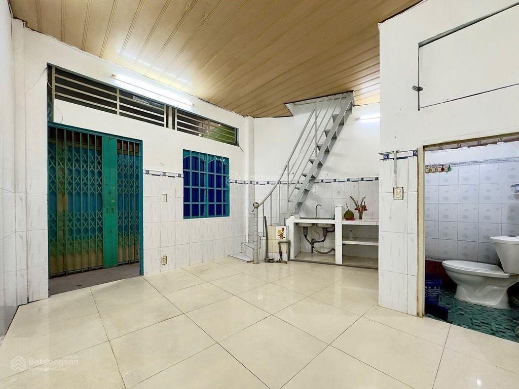 Bán nhà riêng tại bà hom giá chỉ 2,45 tỷ