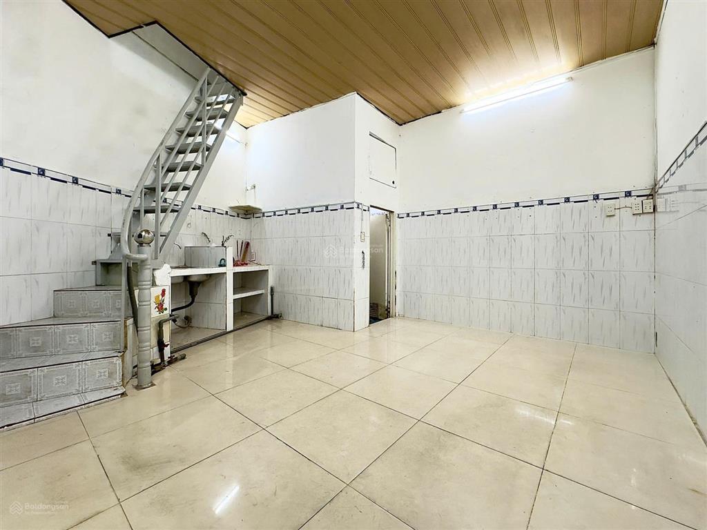 Bán nhà riêng tại bà hom giá chỉ 2,45 tỷ