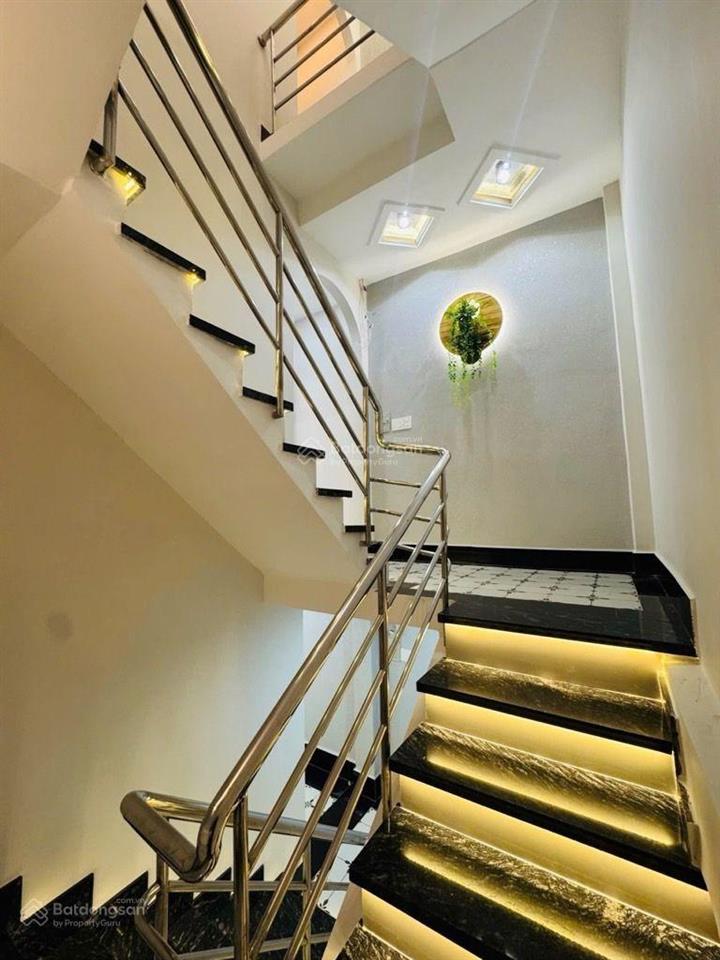 Siêu phẩm 5 tầng hậu giang q6  đẹp hơn hoa hậu  full nội thất cao cấp