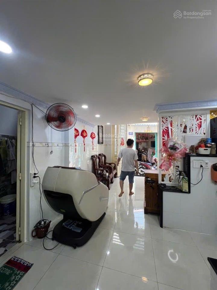 Bán nhà đẹp, giá tốt tại đường miếu bình đông