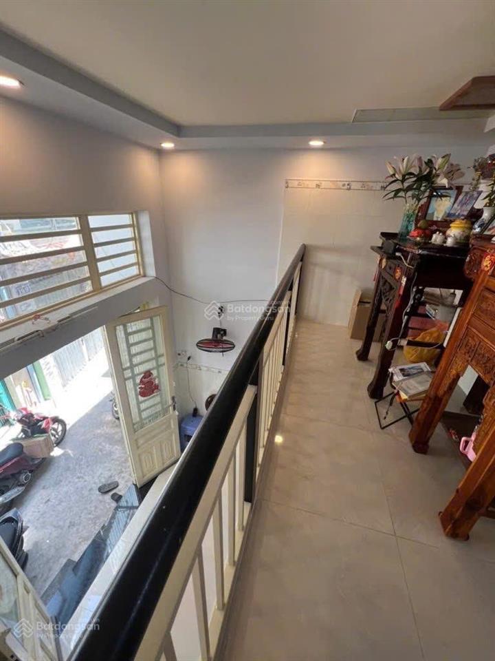 Bán nhà đẹp, giá tốt tại đường miếu bình đông