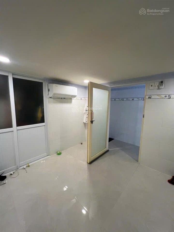 Bán nhà đẹp, giá tốt tại đường miếu bình đông