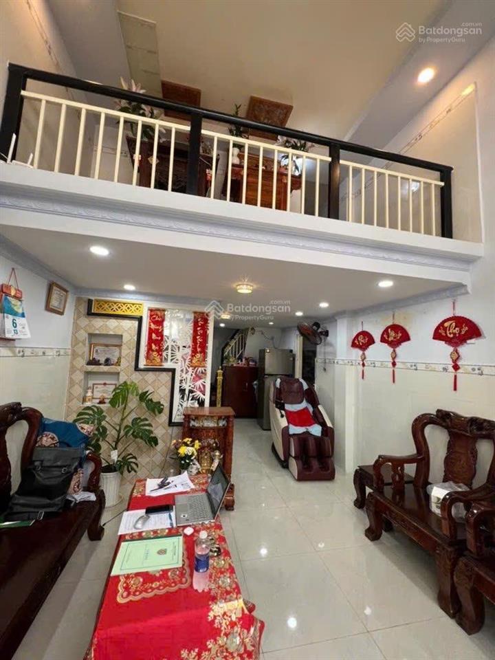 Bán nhà đẹp, giá tốt tại đường miếu bình đông