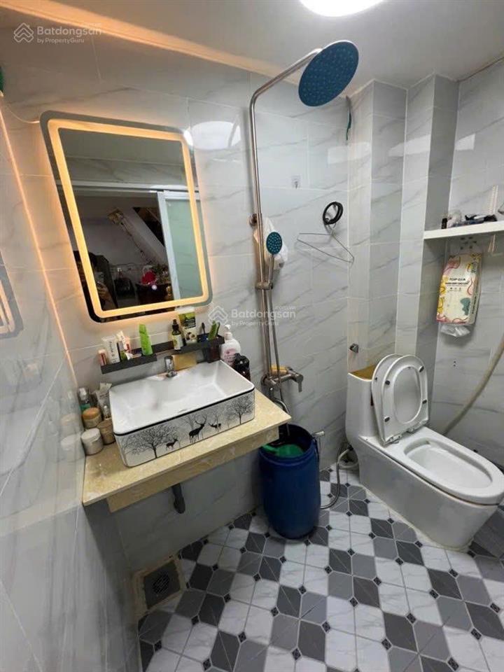 Bán nhà đẹp, giá tốt tại đường miếu bình đông