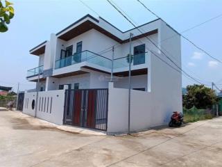 Nhà đẹp căn góc ven nha trang ngang 8m
dt 86m2, 3pn, 2tầng, gần chợ, trường học, đường ô tô 7chỗ
