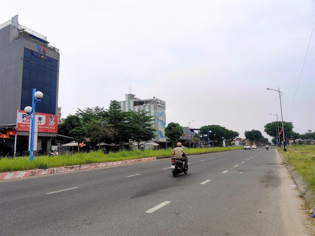 Bán đất 2 mặt tiền trước và sau đoạn đẹp nhất đường 33m hoàng thị loan & đường 6m hòa minh 29