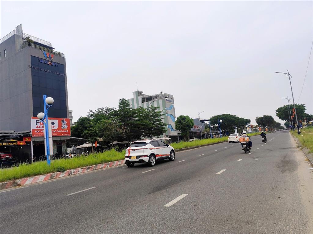 Bán đất 2 mặt tiền trước và sau đoạn đẹp nhất đường 33m hoàng thị loan & đường 6m hòa minh 29