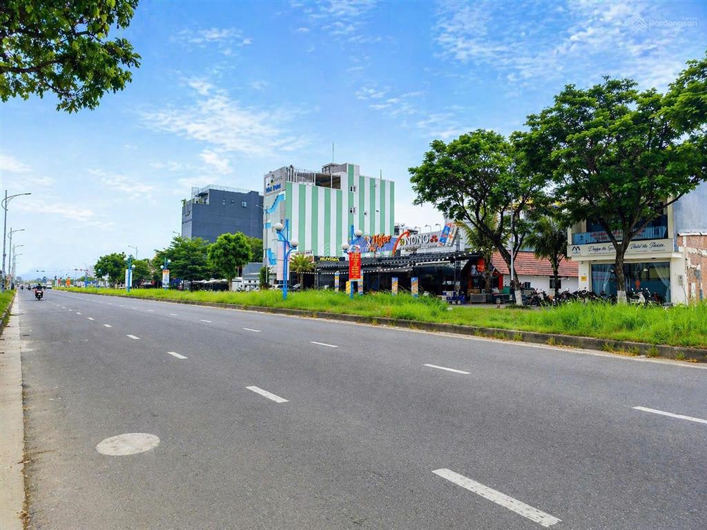 Bán đất 2 mặt tiền trước và sau đoạn đẹp nhất đường 33m hoàng thị loan & đường 6m hòa minh 29