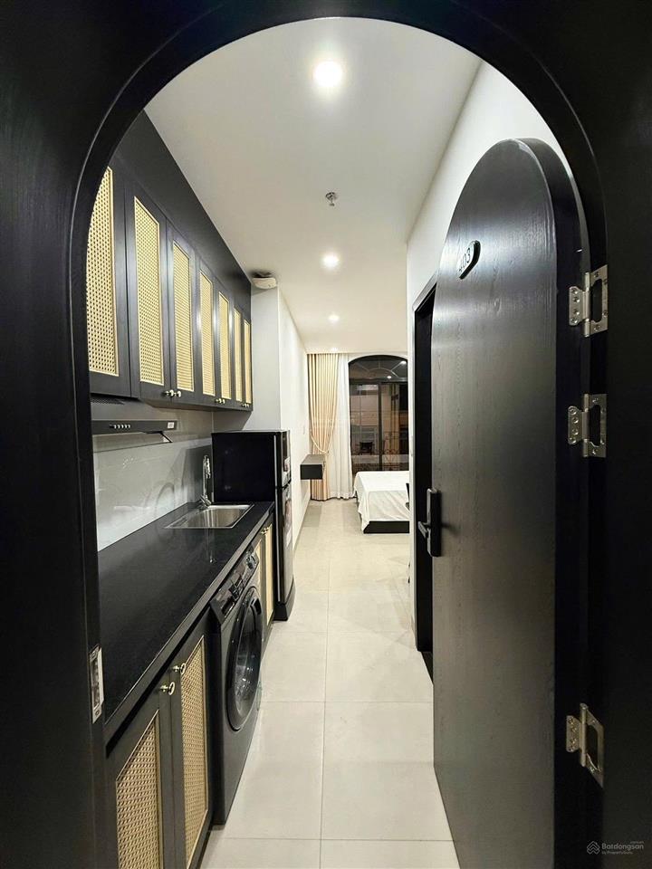 Bán tòa 7 tầng căn hộ khách sạn view nguyễn sinh sắc, cách biển 200m, dòng tiền 100tr/tháng