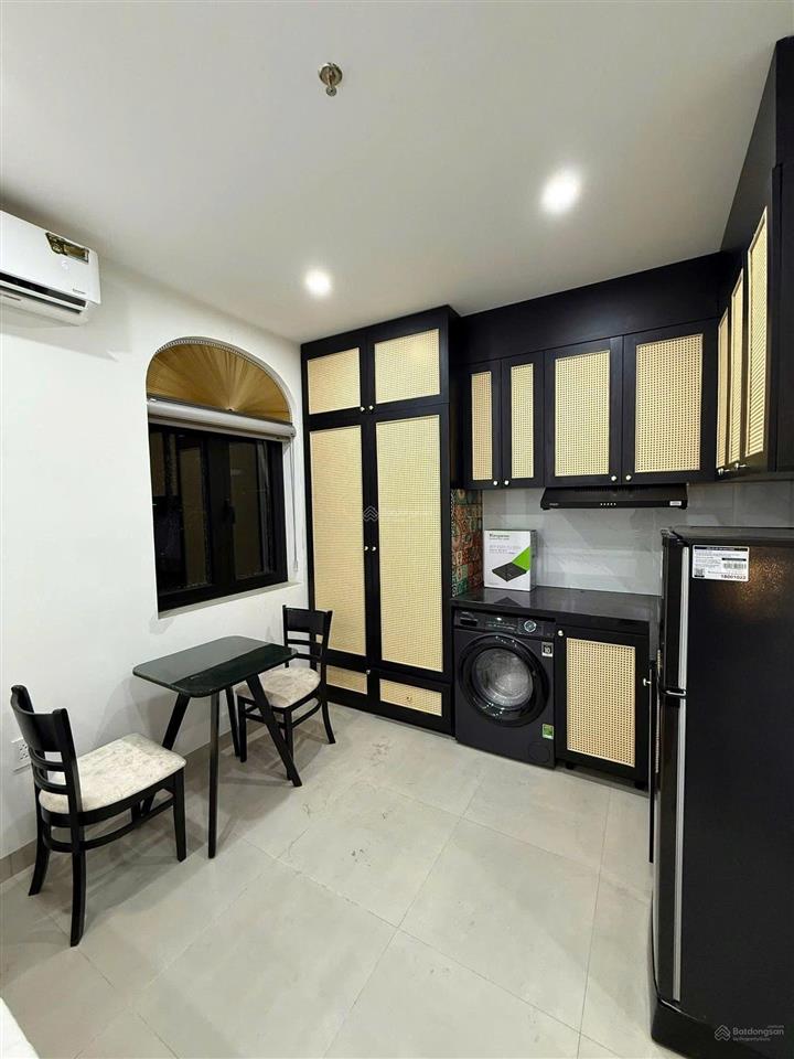 Bán tòa 7 tầng căn hộ khách sạn view nguyễn sinh sắc, cách biển 200m, dòng tiền 100tr/tháng