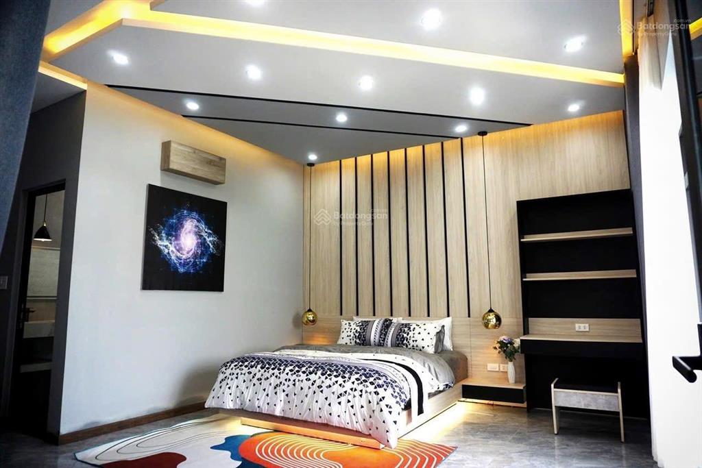 Bán villa nghỉ dưỡng 3 tầng cách biển chỉ 300m, hồ bơi điện khoáng, full nội thất