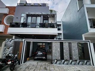 Bán villa nghỉ dưỡng 3 tầng cách biển chỉ 300m, hồ bơi điện khoáng, full nội thất