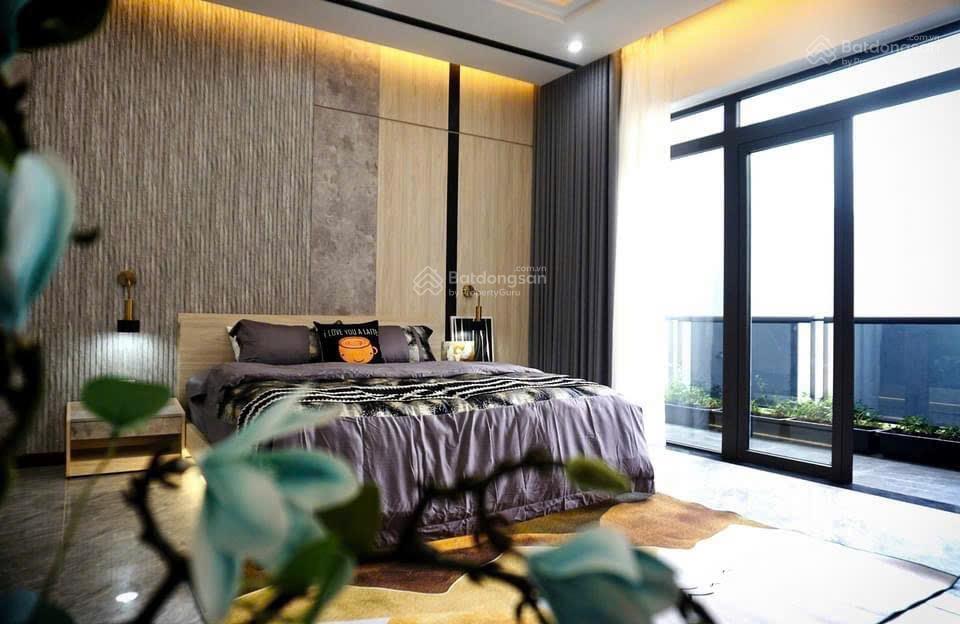 Bán villa nghỉ dưỡng 3 tầng cách biển chỉ 300m, hồ bơi điện khoáng, full nội thất