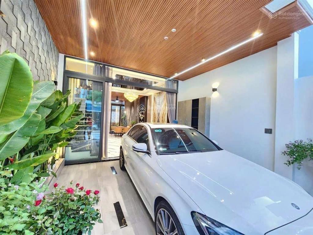 Nhà 4 tầng full nội thất cao cấp, có sân chill, hồ bơi, cách biển 400m, nhỉnh 8 tỷ shr