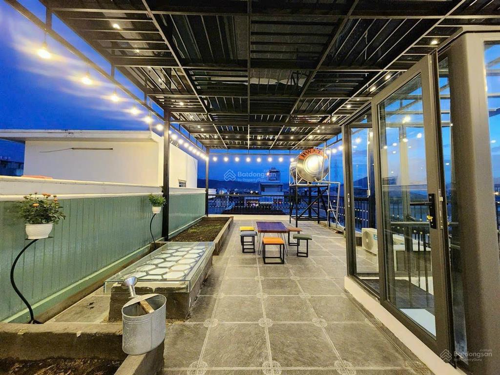 Nhà 4 tầng full nội thất cao cấp, có sân chill, hồ bơi, cách biển 400m, nhỉnh 8 tỷ shr