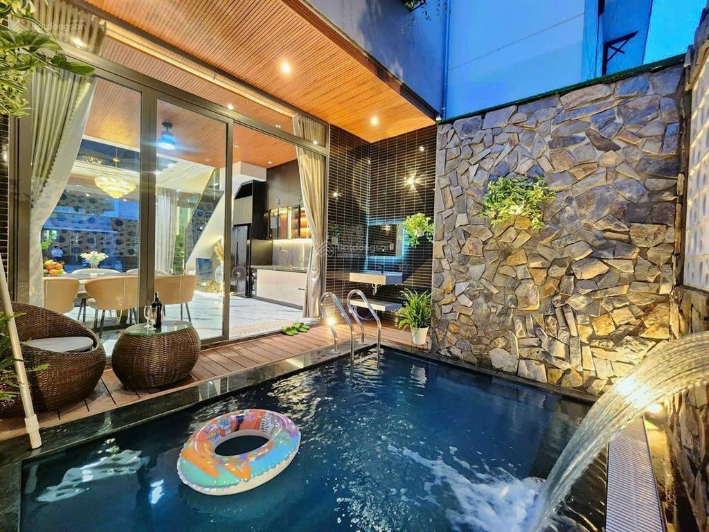 Nhà 4 tầng full nội thất cao cấp, có sân chill, hồ bơi, cách biển 400m, nhỉnh 8 tỷ shr