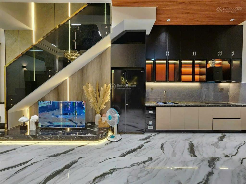 Nhà 4 tầng full nội thất cao cấp, có sân chill, hồ bơi, cách biển 400m, nhỉnh 8 tỷ shr
