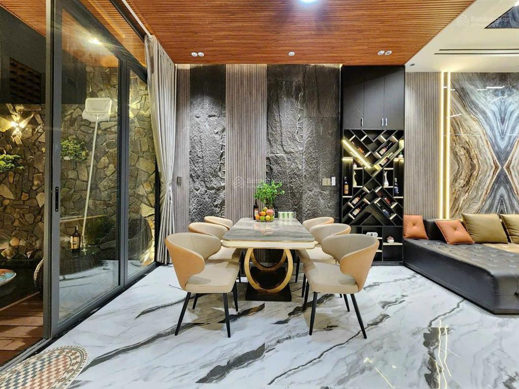 Nhà 4 tầng full nội thất cao cấp, có sân chill, hồ bơi, cách biển 400m, nhỉnh 8 tỷ shr