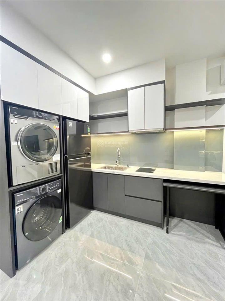Tòa căn hộ 8 tầng dòng tiền hơn 100 triệu/tháng, mt đường chính hữu, 36 tỷ tl