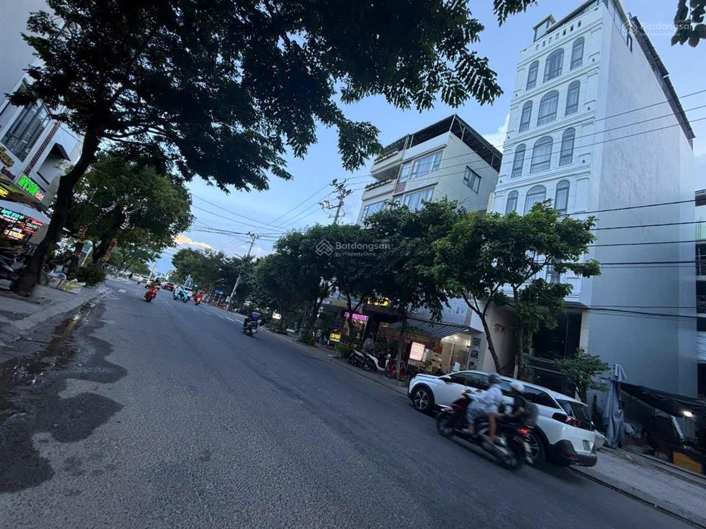 Tòa căn hộ 8 tầng dòng tiền hơn 100 triệu/tháng, mt đường chính hữu, 36 tỷ tl