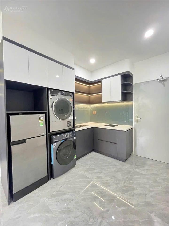 Tòa căn hộ 8 tầng dòng tiền hơn 100 triệu/tháng, mt đường chính hữu, 36 tỷ tl