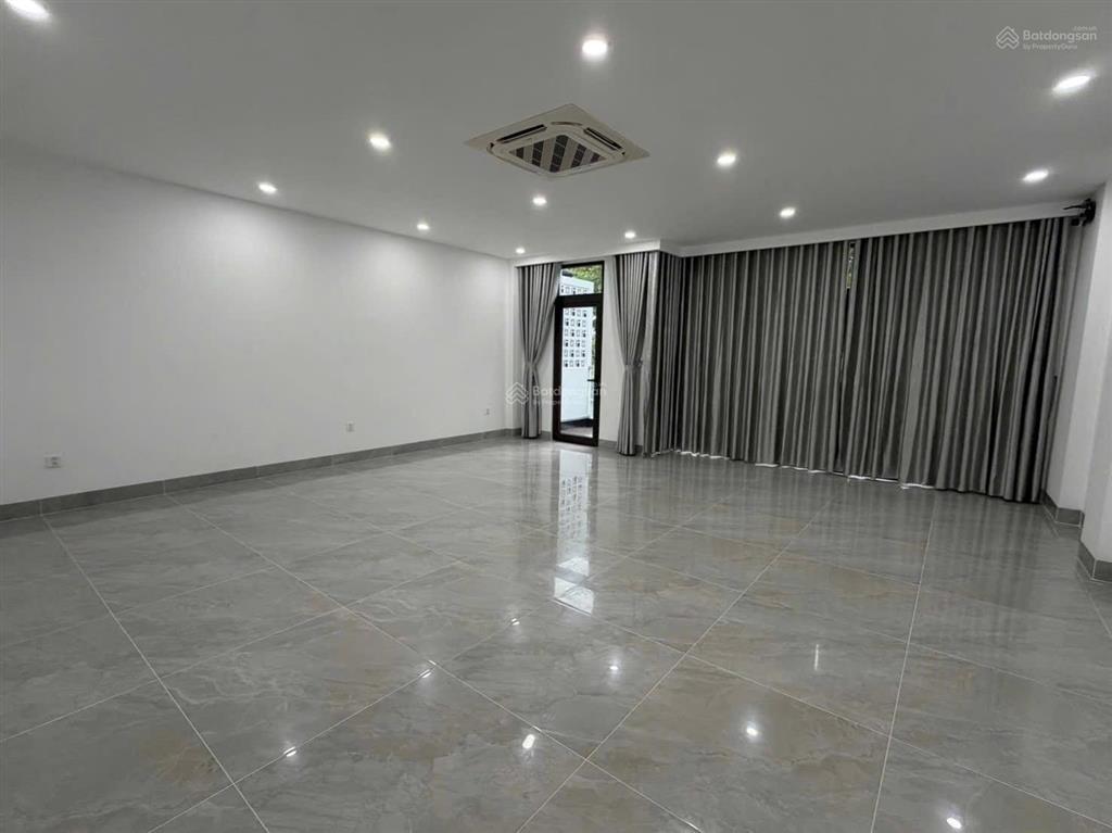 Bán nhà 2 mặt tiền hoàng thị loan và đường 7.5m, 6 phòng tiện kd đa ngành nghề, tl chính chủ