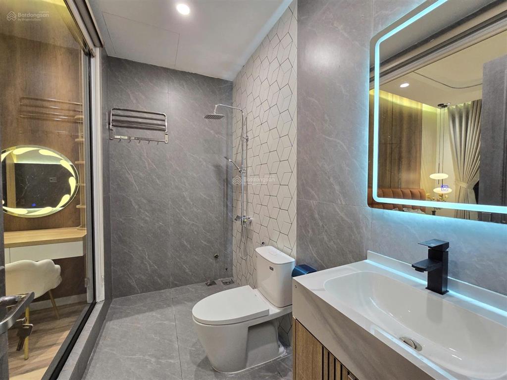 Nhà đẹp 3 tầng mặt tiền đường 5,5m full nội thất cao cấp cách biển thanh khê 300m