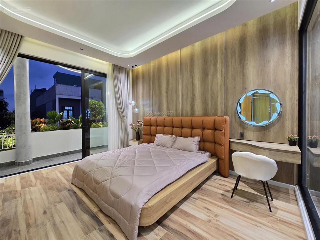 Nhà 3 tầng mt đường 5,5m sát biển nguyễn tất thành, full nội thất cao cấp, giá nhỉnh 8 tỷ sẵn sổ