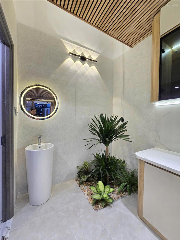 Nhà 3 tầng mt đường 5,5m sát biển nguyễn tất thành, full nội thất cao cấp, giá nhỉnh 8 tỷ sẵn sổ