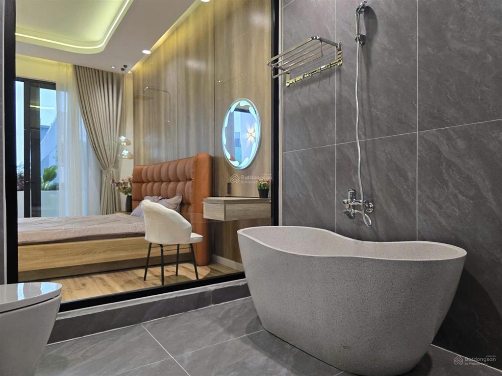 Nhà 3 tầng mt đường 5,5m sát biển nguyễn tất thành, full nội thất cao cấp, giá nhỉnh 8 tỷ sẵn sổ