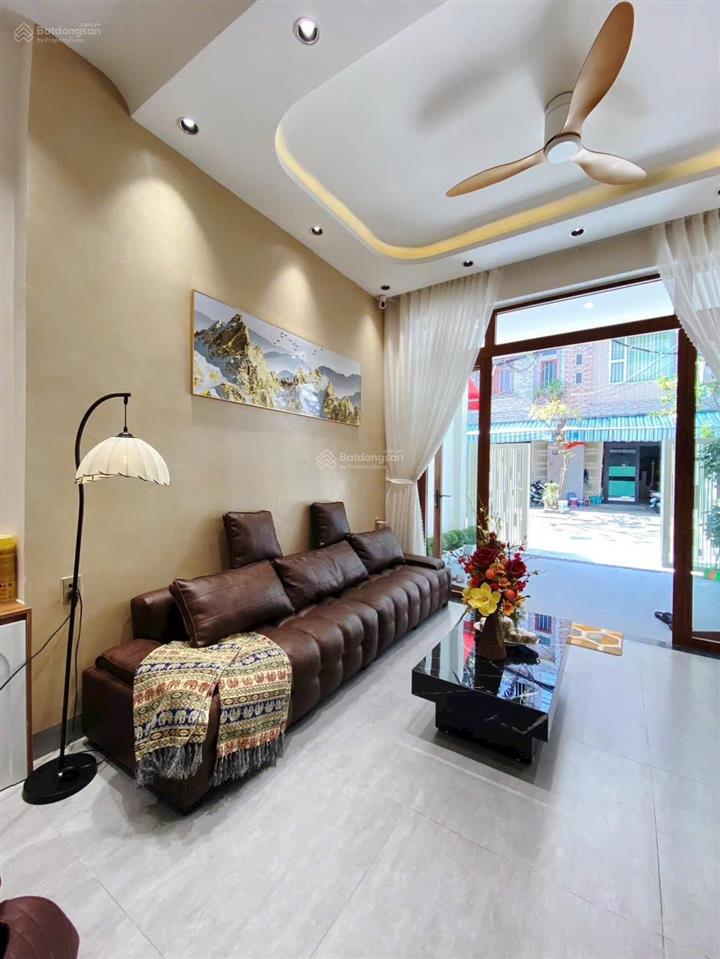 Nhà 3 mê 3 tầng mặt tiền đường phú lộc, gần chợ, cách biển 3p đi bộ, giá nhỉnh 8 tỷ