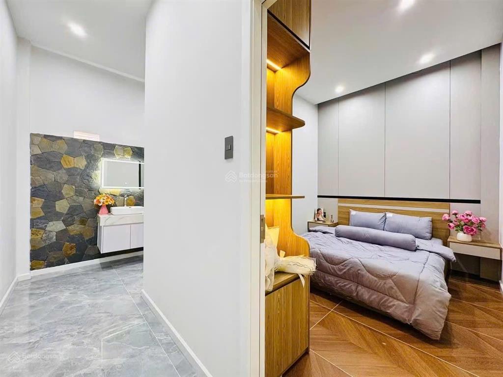 Nhà 3 tầng full nội thất cao cấp gần biển, mt đường 5m5 vỉa hè 3m, nhỉnh 8,19 tỷ